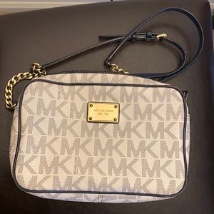 Michael Kors crossbody purse